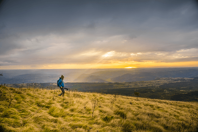 hiking-stock-image