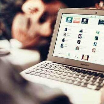 laptopsocial business website
