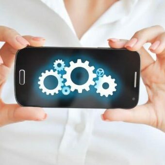 Using mobile devices resources and capabilities to develop software mobile-friendly website