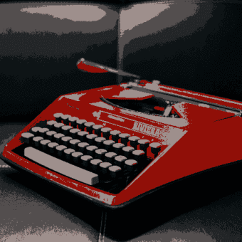 red-typewriter This is a red typewriter.